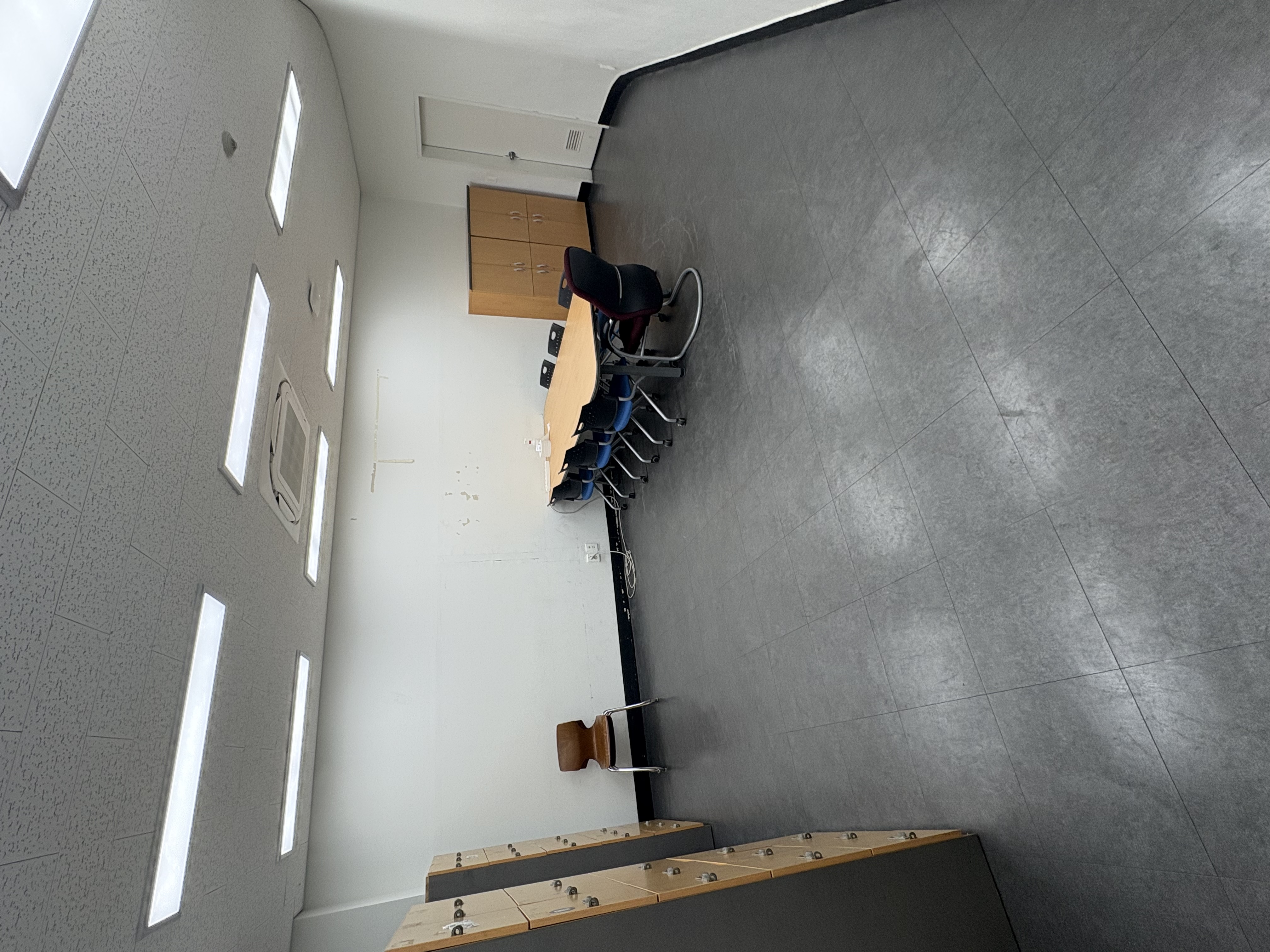 322호 (동아리 공동 세미나실 1)